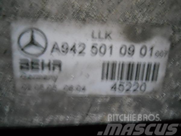 Mercedes-Benz Kühler, Ladeluftkühler Behr 9425010901 Actros Motorji
