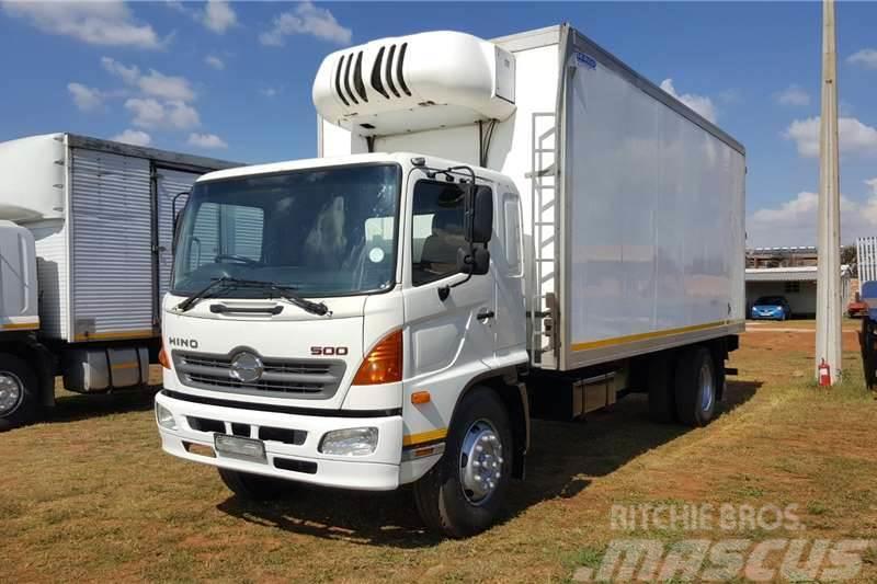 Hino 500, 1626, WITH INSULATED BODY MEAT RAIL BODY Drugi tovornjaki