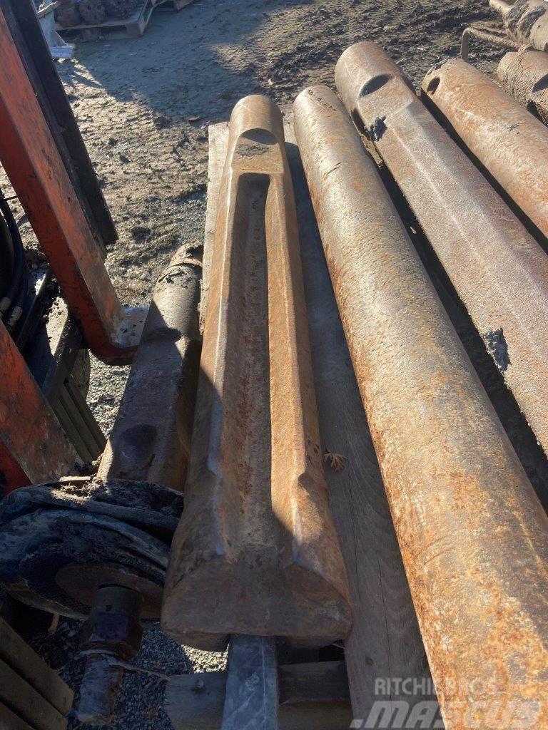  Aftermarket 5.75” x 44” Cable Tool Drilling Chisel Dodatki in rezevni deli za opremo za zabijanje stebrov pilotov