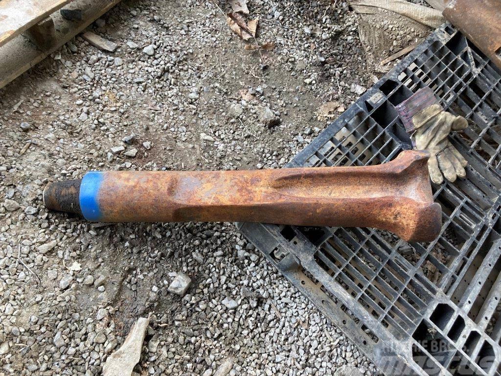  Aftermarket 7-1/4” x 28 Cable Tool Drilling Chisel Dodatki in rezevni deli za opremo za zabijanje stebrov pilotov