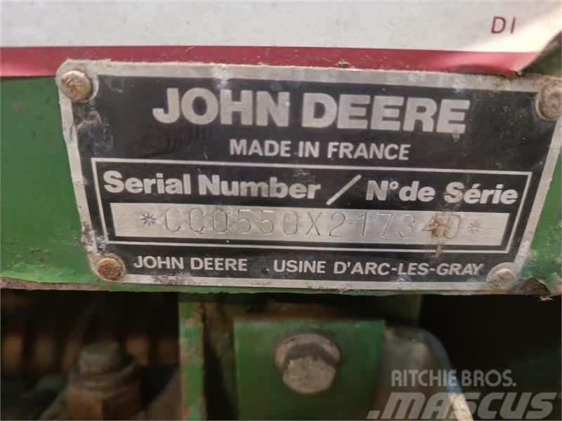 John Deere 550 Rundballepresser med garnbinder Balirke (okrogle bale)