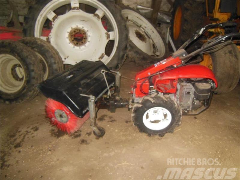 Nibbi Mak 4 med kost Manjši traktorji