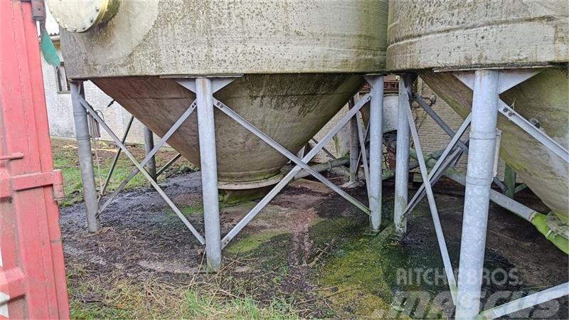Tunetank 100 m3 2 stk Oprema za razkladanje silosa