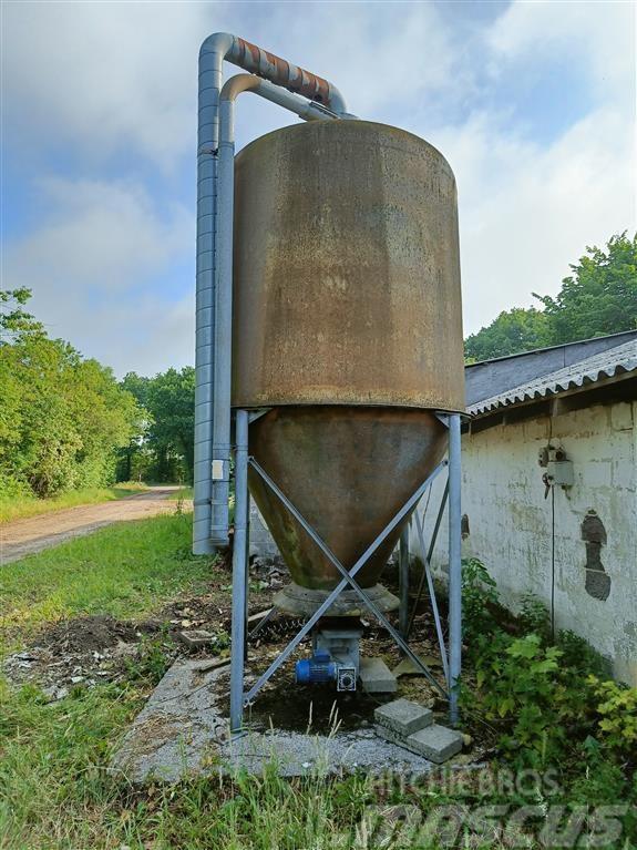 Tunetank ca. 3 tons Oprema za razkladanje silosa