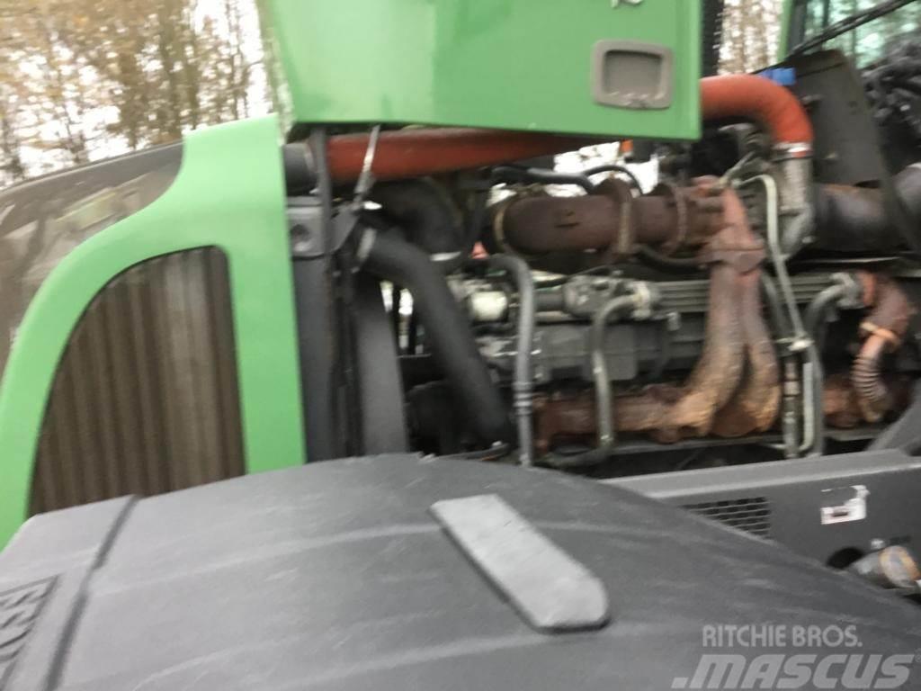 Fendt 718 VARIO Traktorji