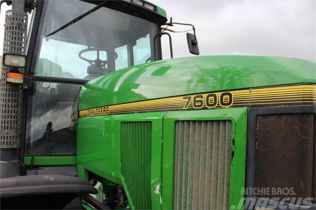 John Deere 7600 Traktorji