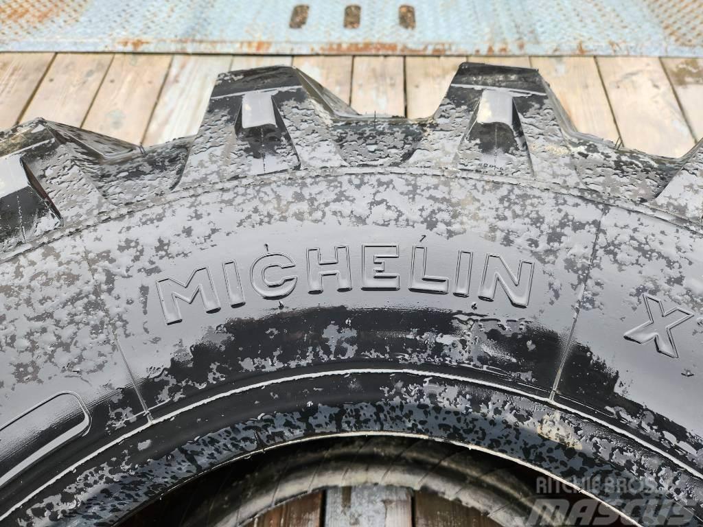 Michelin TIRE 18 R 22.5 XF Gume, kolesa in platišča