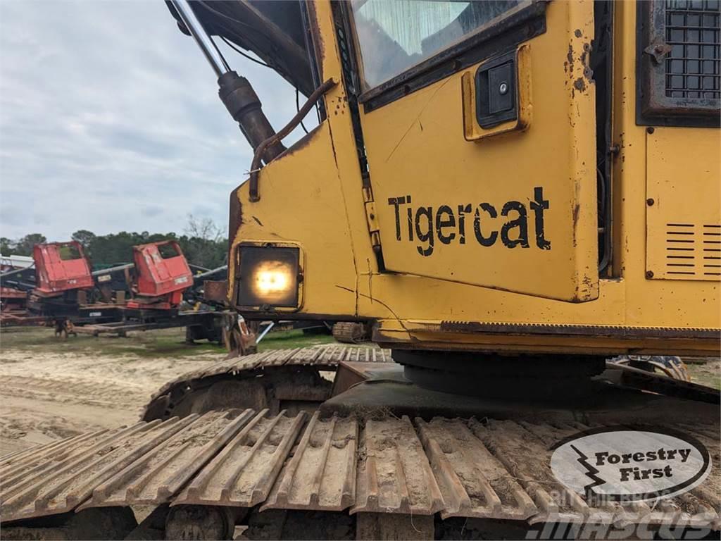 Tigercat 860S Nakladalci za les
