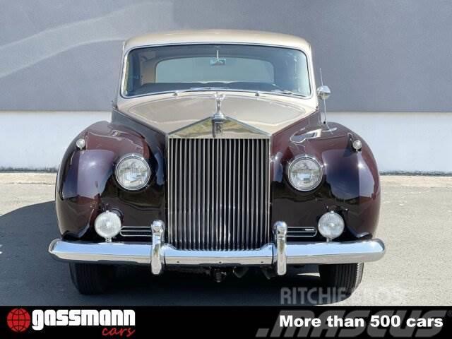 Rolls Royce Phantom V Saloon Coupe, by James Young Matching Drugi tovornjaki