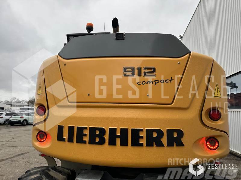 Liebherr A912 COMPACT Bagri na kolesih