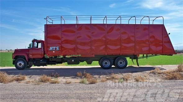 Mack RD690S Kmetijski / žitni tovornjaki