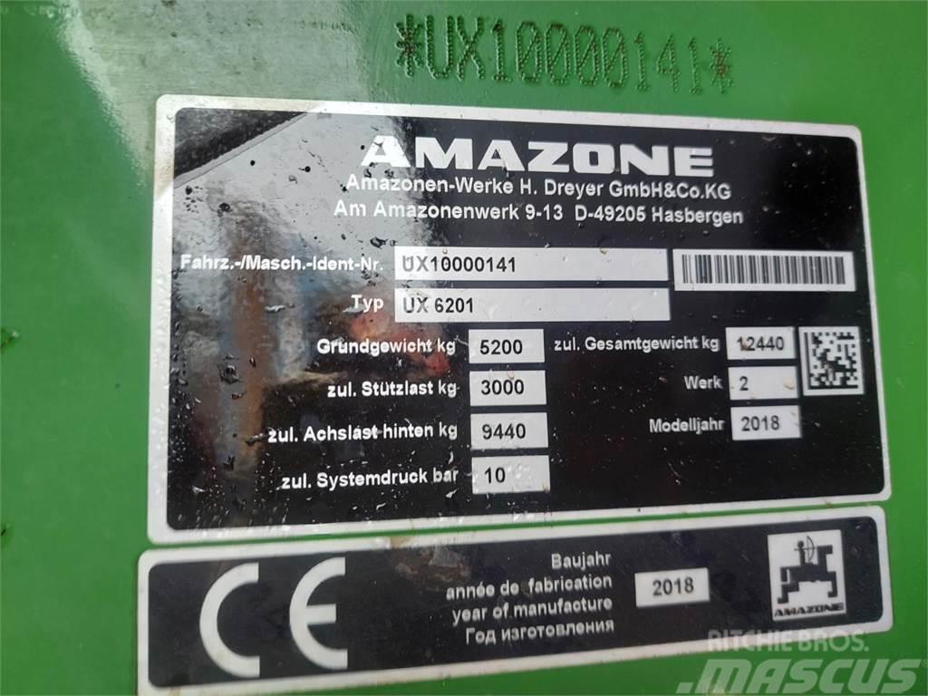 Amazone UX 6201 Super - 24-30-36m Vlečne škropilnice