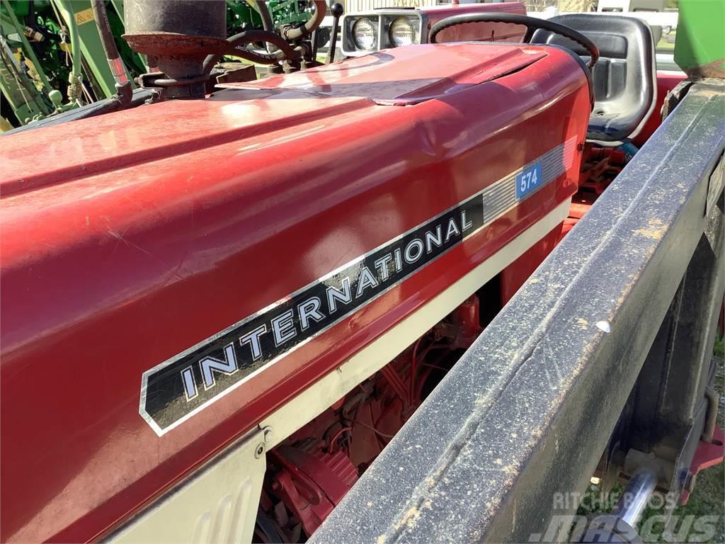 International 574 Manjši traktorji