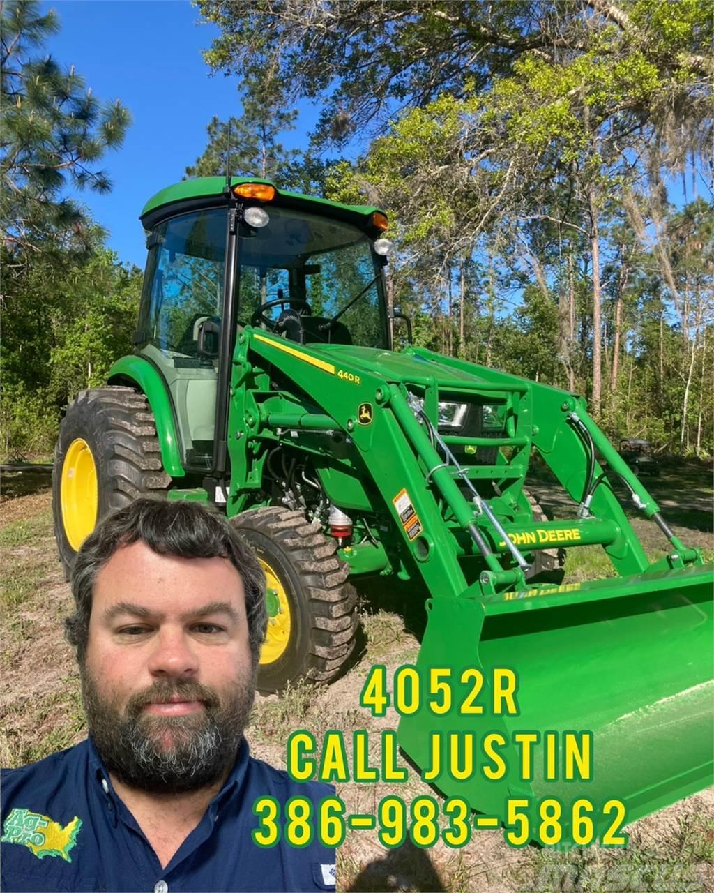 John Deere 4052R Traktorji