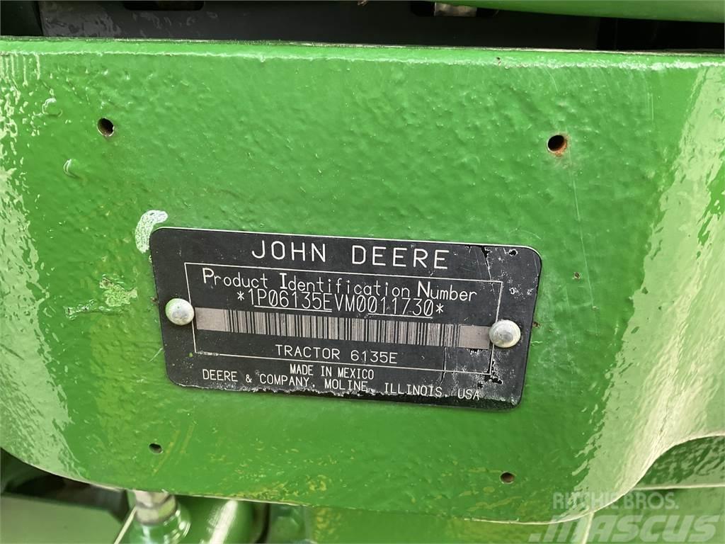 John Deere 6135E Traktorji
