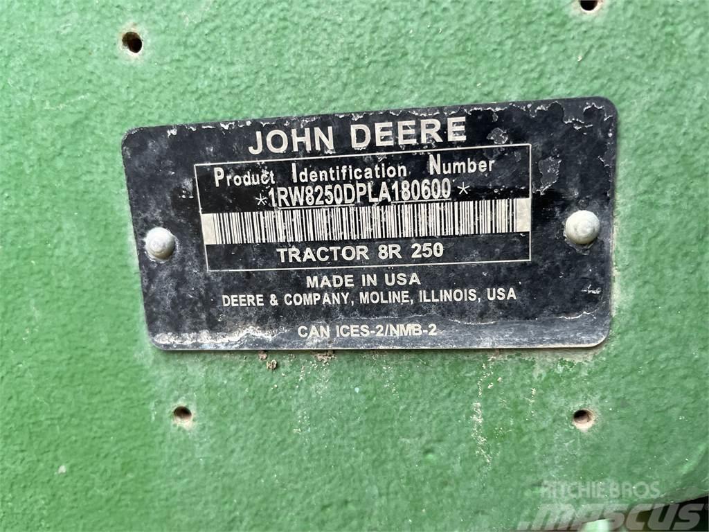 John Deere 8R 250 Traktorji