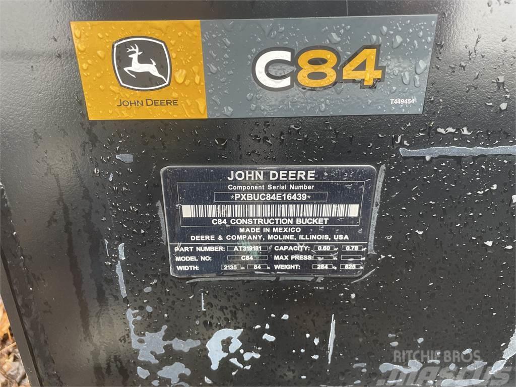John Deere C84 Drugo