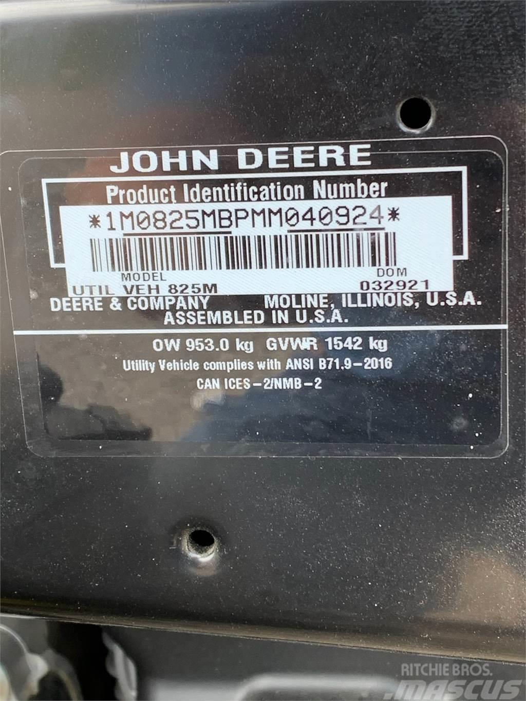 John Deere XUV 825M S4 Pomožni stroji