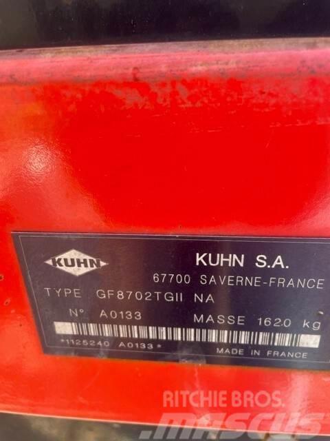 Kuhn GF8702 Obračalniki in zgrabljalniki