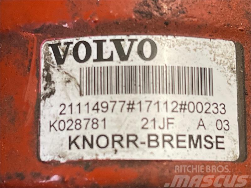 Volvo  VALVE 21114977 Radiatorji