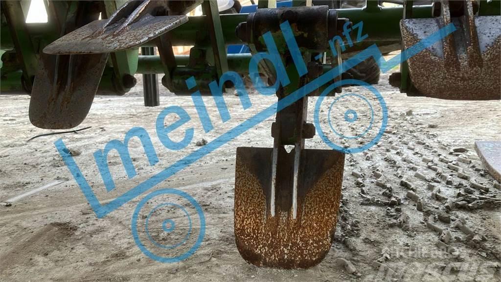 Celli NZ 300 Spatenpflug Ostali priključki in naprave za pripravo tal