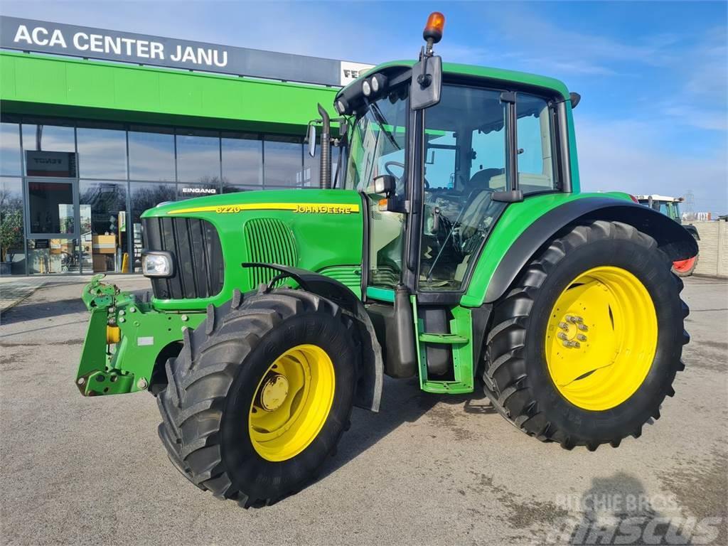 John Deere 6220 Premium Traktorji