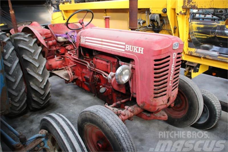 Bukh 302 Traktorji