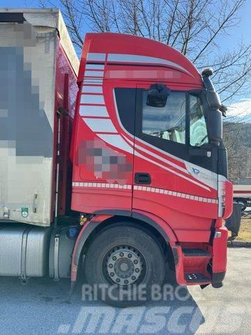 Iveco AS26SYS46 6X2 E6 HINTEN GELENKTE ACHSE Tovornjaki s ponjavo
