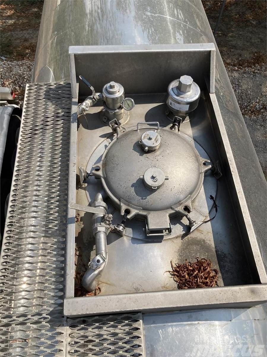 Brenner MC 307 | 7700 GAL STAINLESS | 3 COMP Prikolice cisterne
