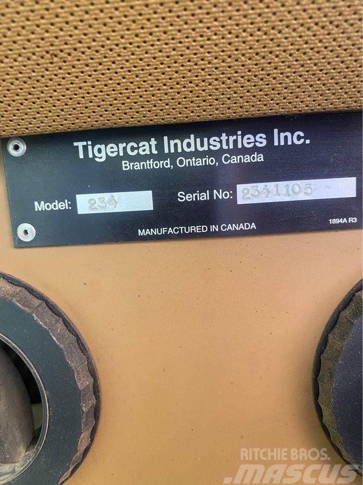 Tigercat 234 Nakladalci za les