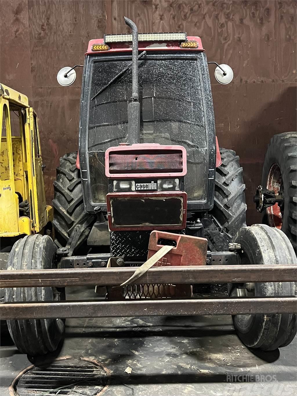 Case IH 585 Traktorji