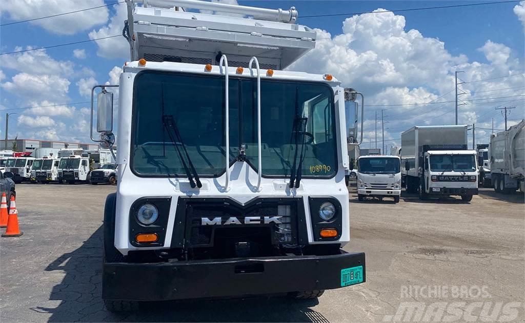 Mack MRU613 Komunalni tovornjaki