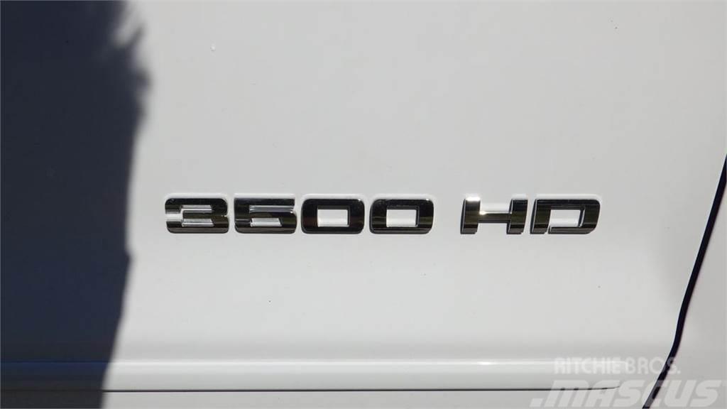 Chevrolet Silverado 3500HD Tovornjaki s kesonom/platojem