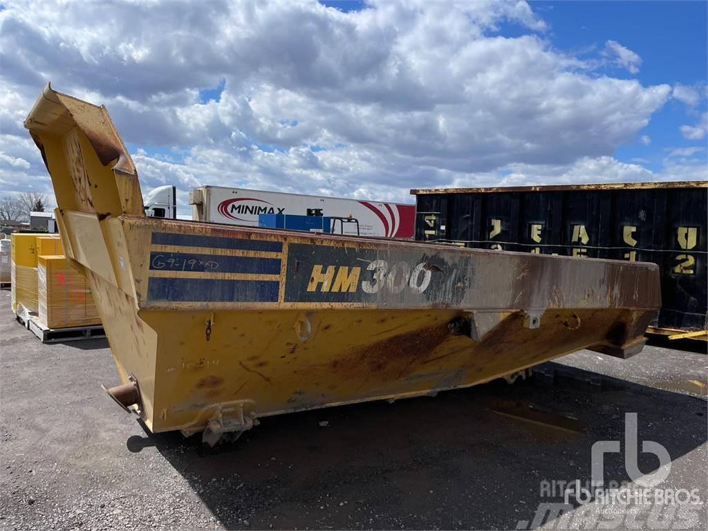 Komatsu Articulated Dump Truck - Fits HM300 Kabine in notranjost