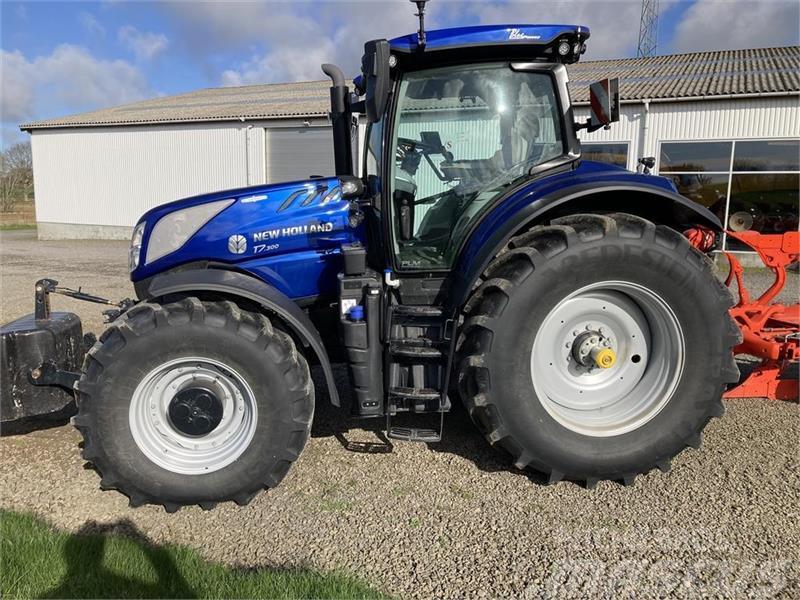 New Holland T7.300 AC Bluepower Traktorji