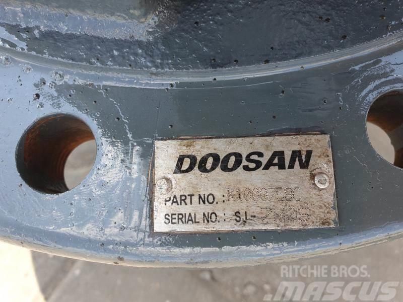 Doosan DX 480 K1000758C Podvozje in vzmetenje