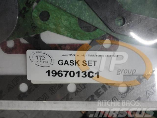 CASE IHC 1967013C1, 3136817R99 Gasket Set Motorji