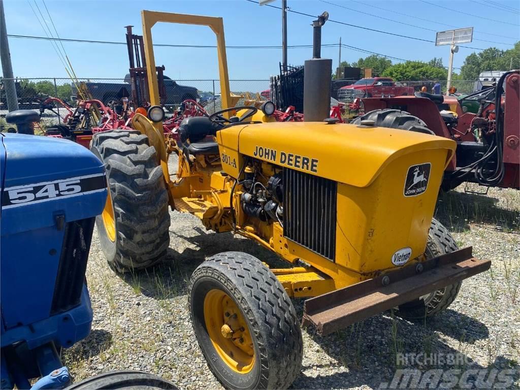 John Deere 301A Gozdarski traktorji