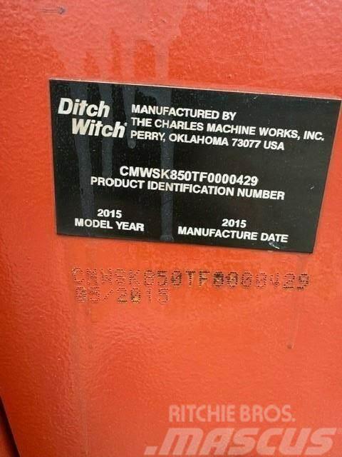 Ditch Witch SK850 Skid steer mini nakladalci