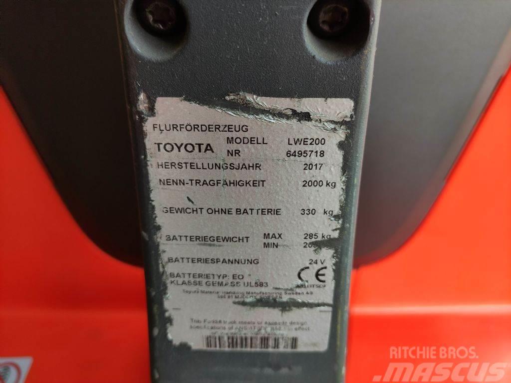 Toyota LWE200 Električni nizko dvižni viličar